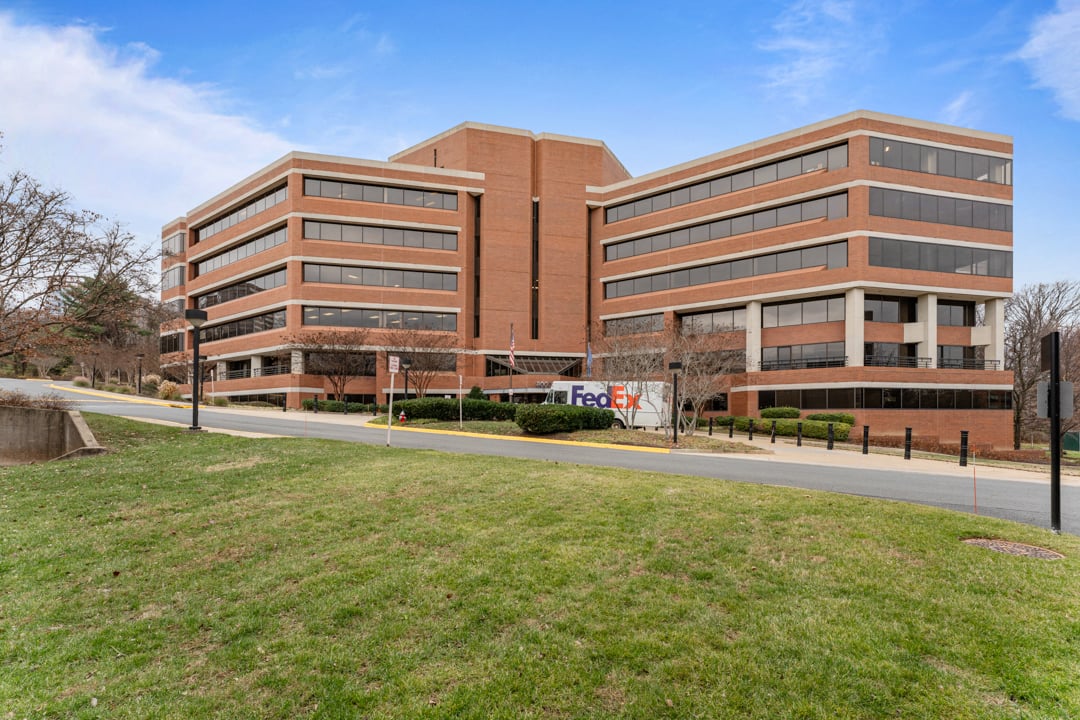 1,043 SF Office Space in McLean, VA Photo